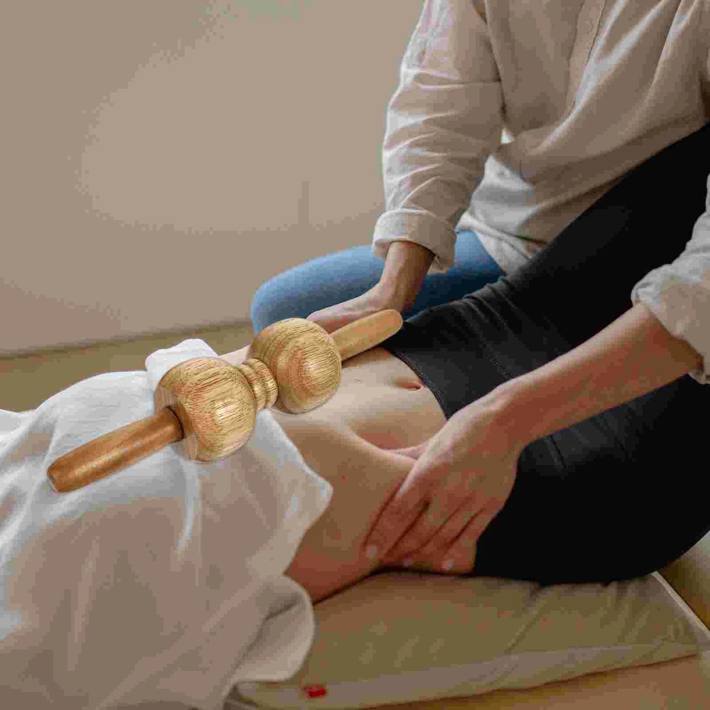 Oak Shoulder Massage Roller Stick Handheld Health Care Tool Muscle Relief Portable Lightweight Body Massaging Fitness