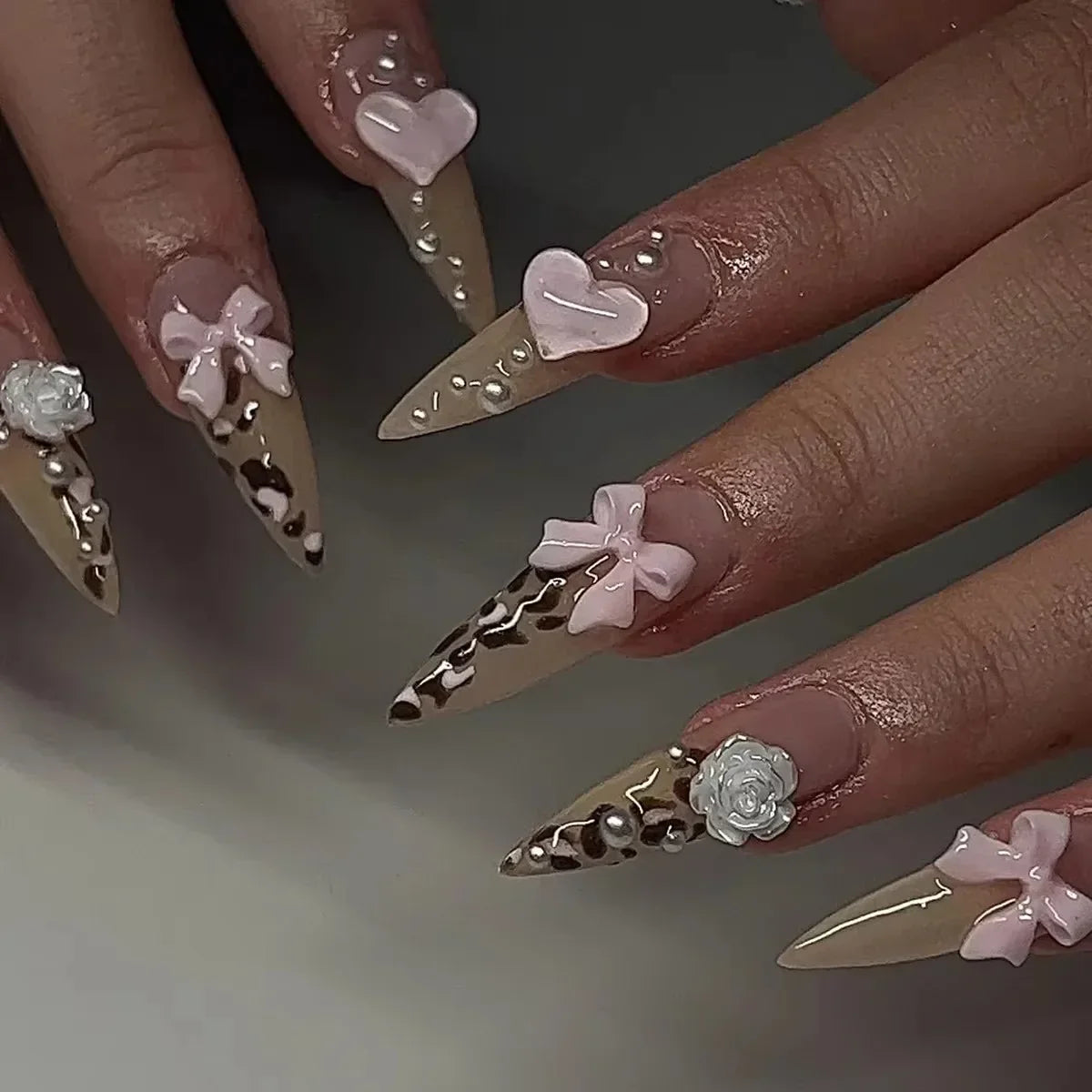 Leopard Print Ballet Fake Nails Art Almond False Nail Tip Charm Star Bowknot Flower Heart Cherry Pointed Press on Nails Manicure