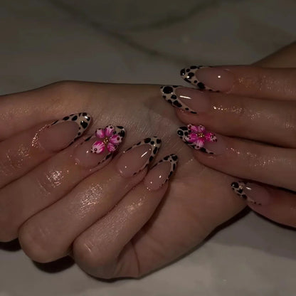 24Pcs Mid-length French Almond Press on Fake Nails with Red Smudge Star Design False Nails Art Datachable Full Cover Nails Tips