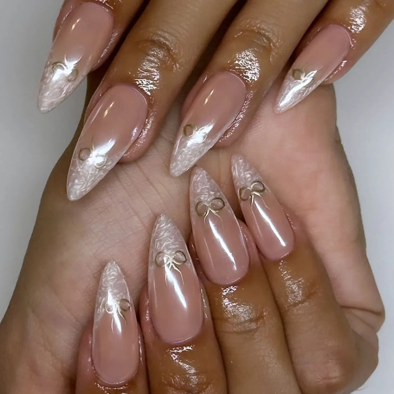 24Pcs Solid Nude Color Fake Nails with Jelly Glue Short Almond Press on False Nails Wearable Oval Finished Full Cover Nail Tips