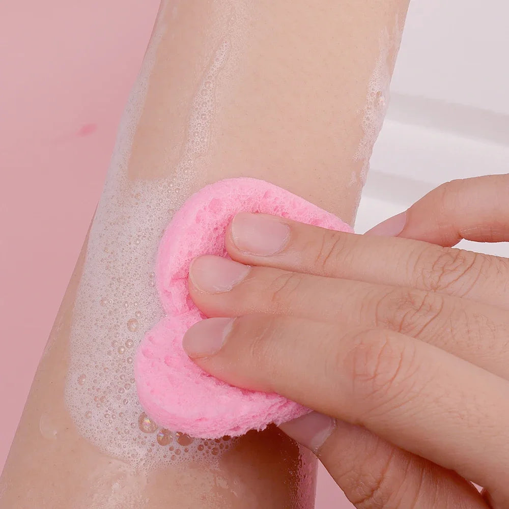200Pcs Compress Face Wash Puff Reusable Heart Shape Sponges Face Cleansing Pads Strong Water Absorption Natural Wood Pulp Cotton