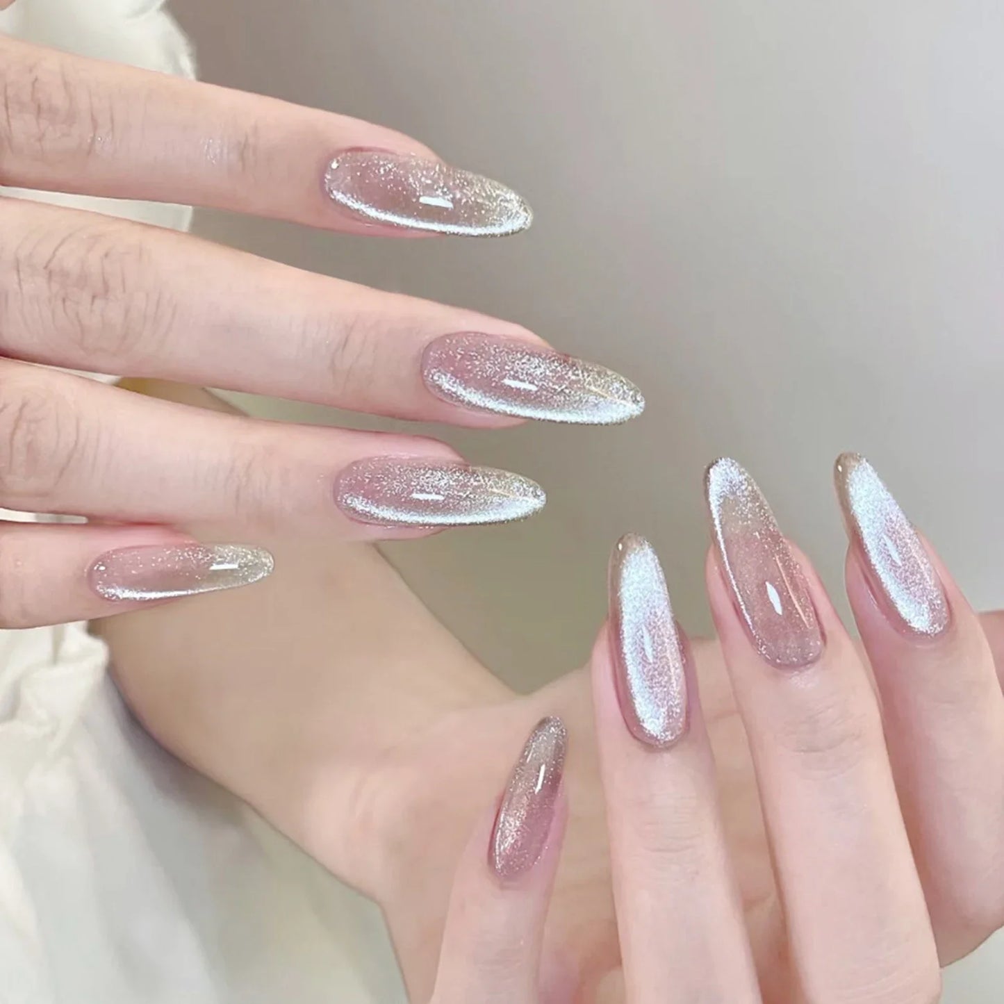 24pcs/box Long Almond Green Cat's Eye False Nails Glitter Aurora Artificial Fake Nails Press On Round Nail Tips Fashion Nail Art