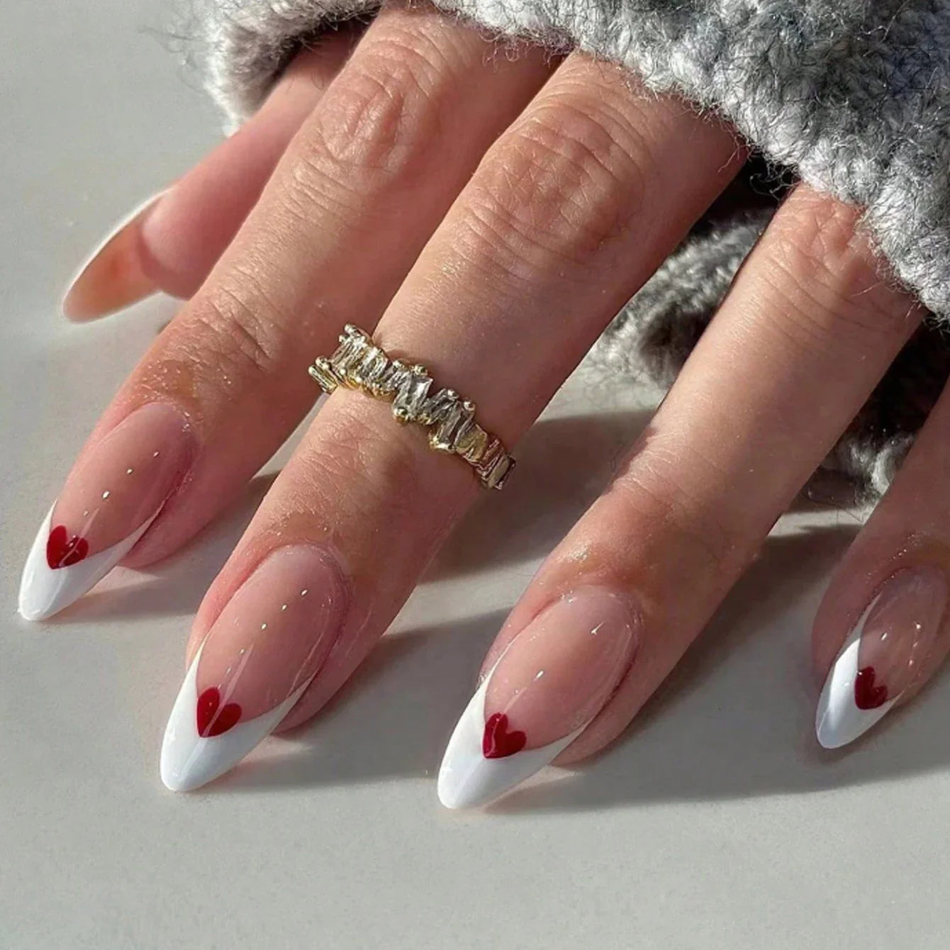 24PCS- white almond fake nails, red love pattern decoration, exquisite elegance, fashion generous, suitable for dating, dinner,