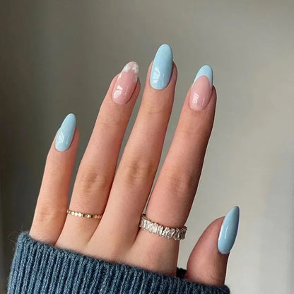 24Pcs Simple Green French False Nails Short Almond Fake Nails with Wave Line Design Wearable Round Head Press on Nail Tips