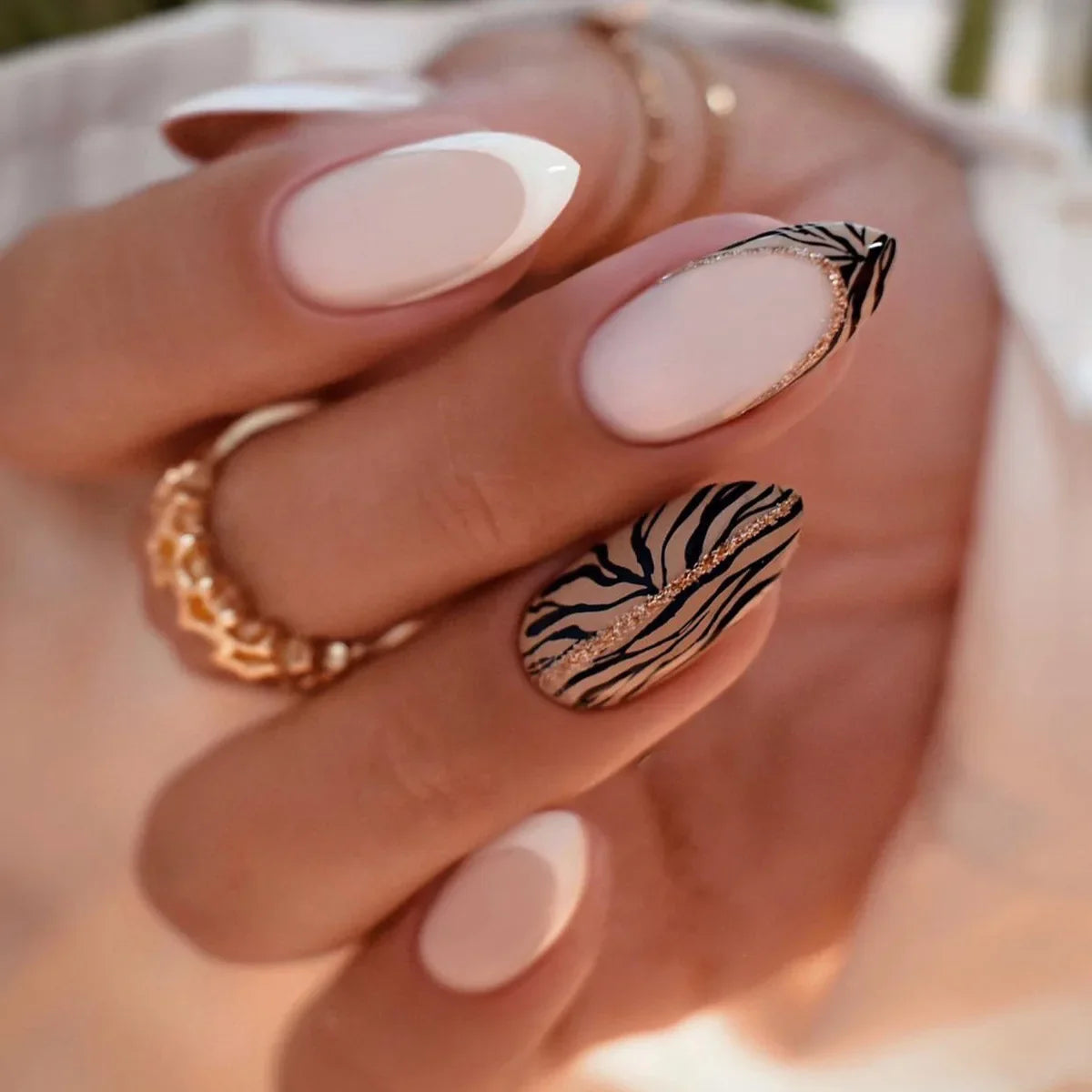 24Pcs Simple Glitter Almond False Nails with Glue Ballerina Nail Design Sweet Cool French Detachable Press on Nail Manicure Tips