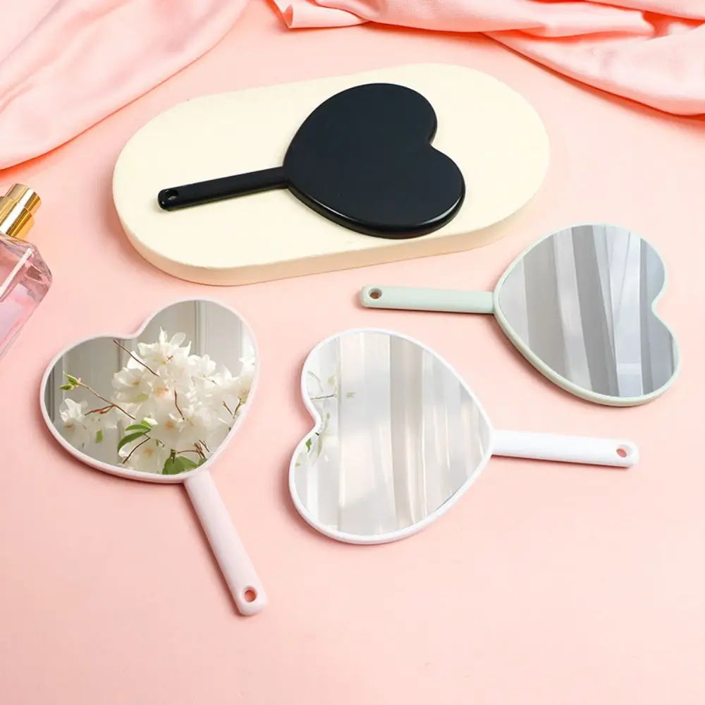 Fashion Love Makeup Mirror Sweet Girl Style Makeup Mirrors Handheld Makeup Mirror Suitable for Carrying Around Cute