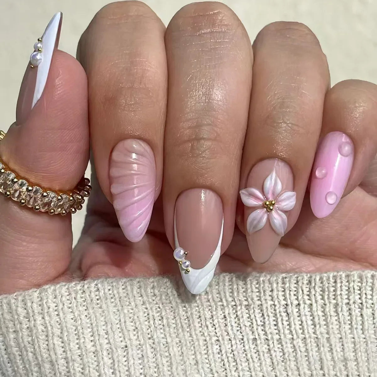 24Pcs Sweet Cool Almond Nail Set Press on Acrylic Nails 3D Floral Butterfly Fake Nail Full Cover French Tip Artificial Nails Art