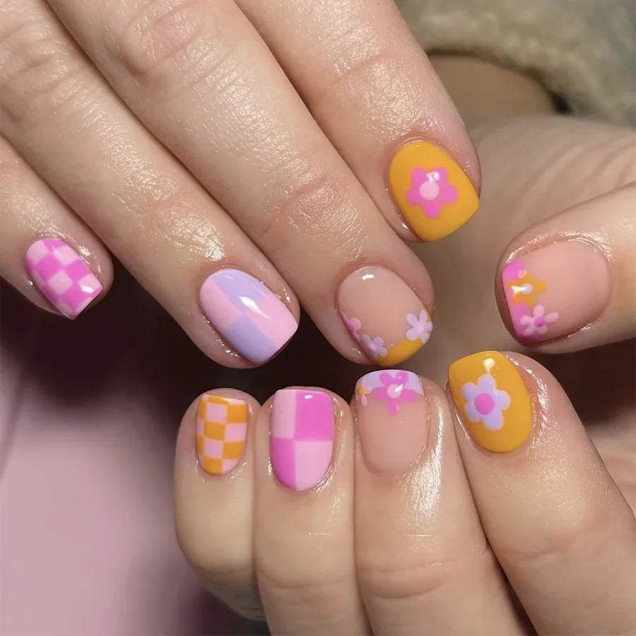 24Pcs Short Almond Press-On Nails Pink Floral French Tip Glossy&Elegant Full Cover Fake Nails for Women&Girls Spring,Daily Wear