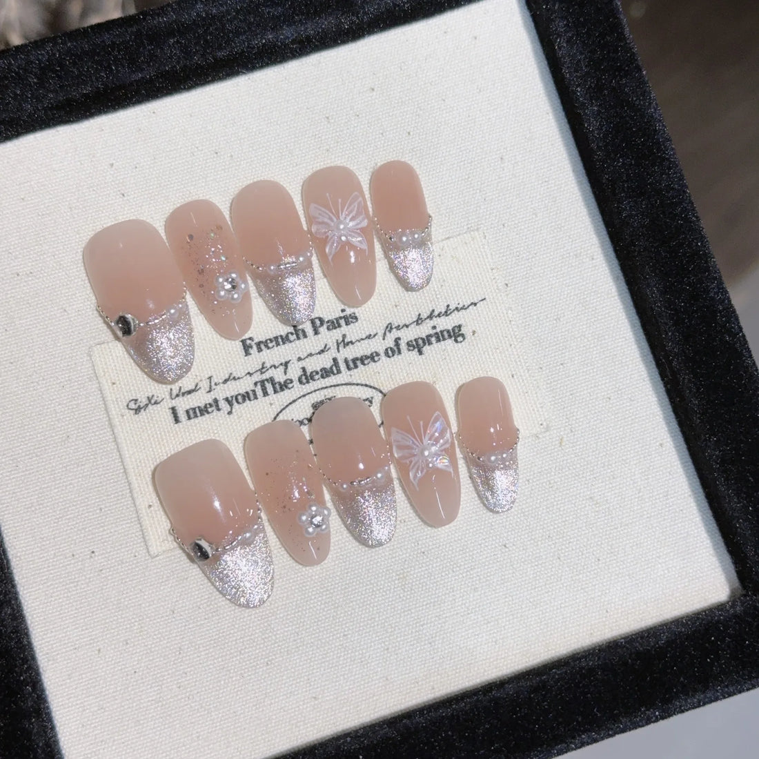 10Pcs Short Handmade Press on Nails Full Cover Rhinestone Fake Nails Gentle Design Artificial Wearable Manicure Nail Tips Autumn