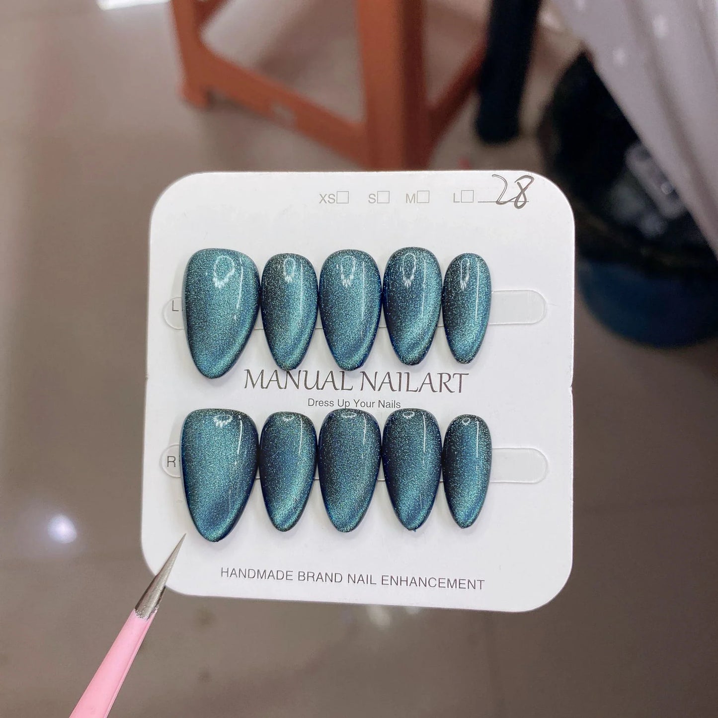 10pcs/bag Short Almonds Handmade Press On Nails Black Silver Moonlight Cat Magnetic Detachable False Nails