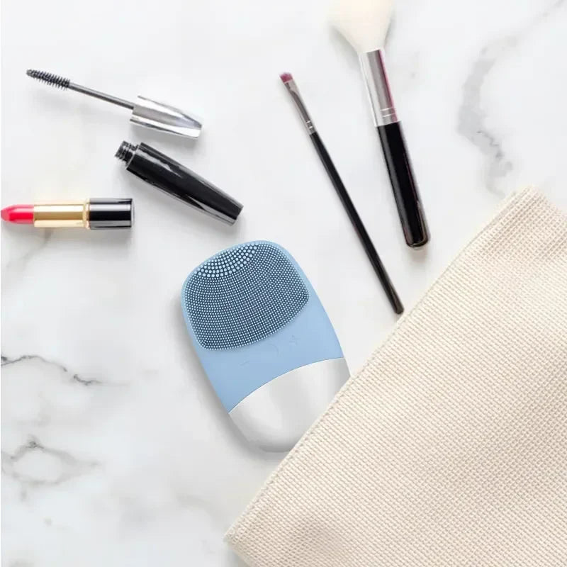 Electric Facial Cleansing Brush silicone IPX7 face massager facial cleanser sonic vibration cleaner deep hole face brush machine