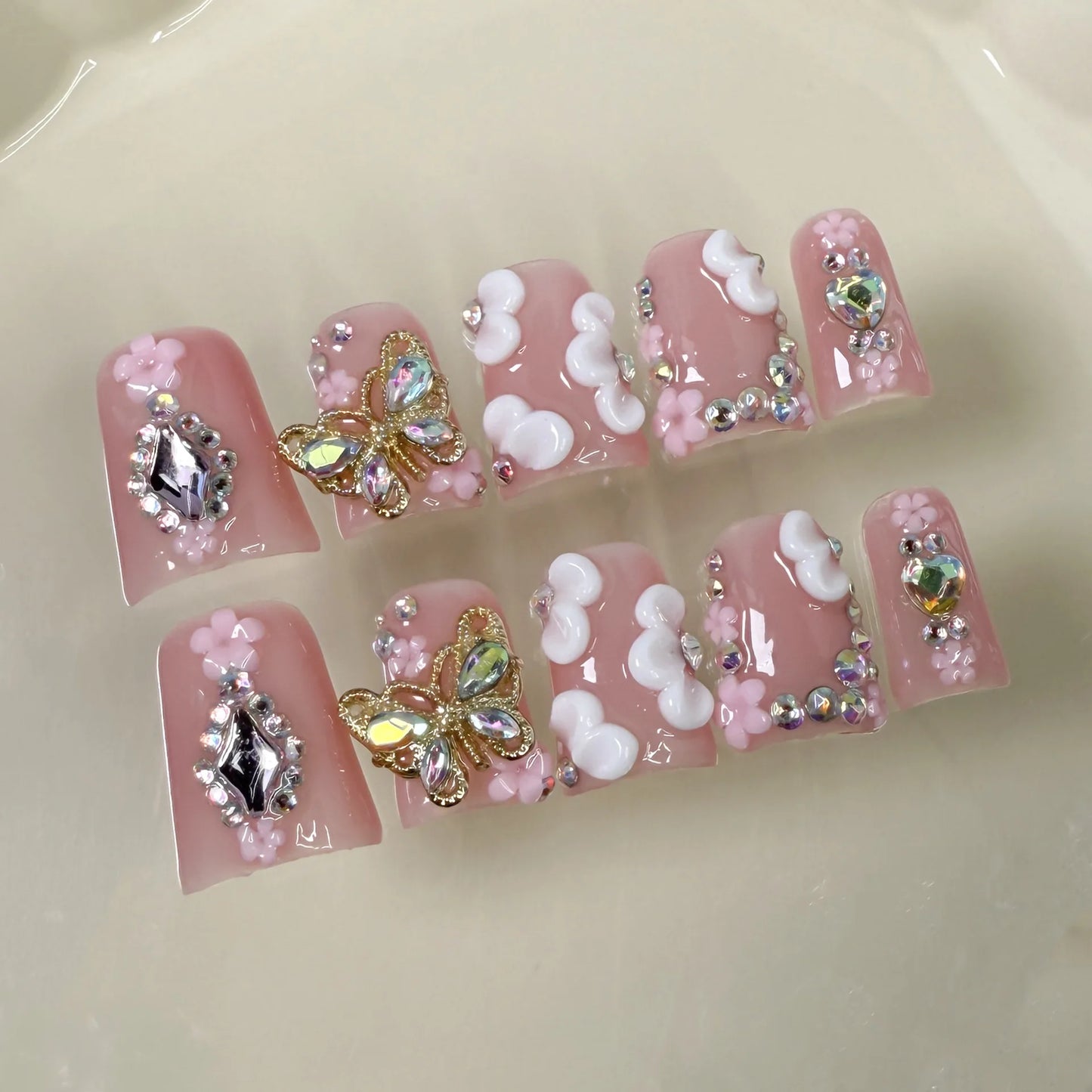 10pcs Pink Duckbill Handmade Press on Nails Art Simple White French Short Fake Nail Wearable Rhinestones Design False Nails Tips