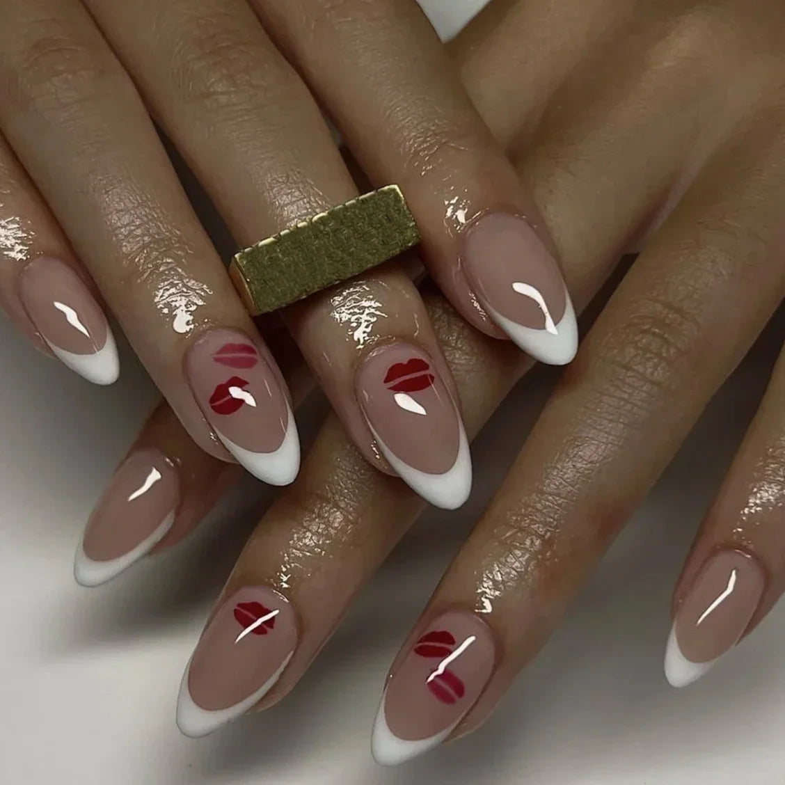 Silver Glitter Powder White Simple Red Lips Gold Almond Fake Nails Art False Nails Charms Tip Punk Press on Nails Manicure Tools