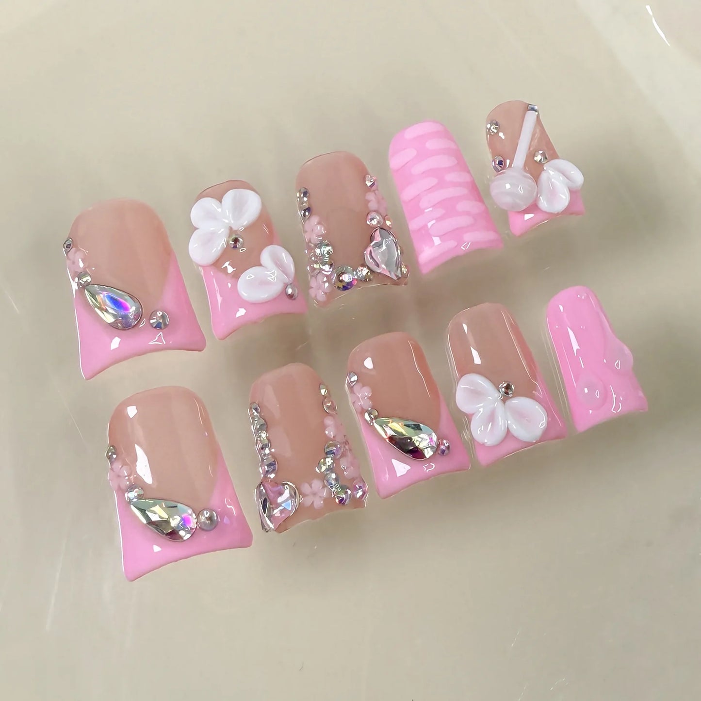 10pcs Pink Duckbill Handmade Press on Nails Art Simple White French Short Fake Nail Wearable Rhinestones Design False Nails Tips