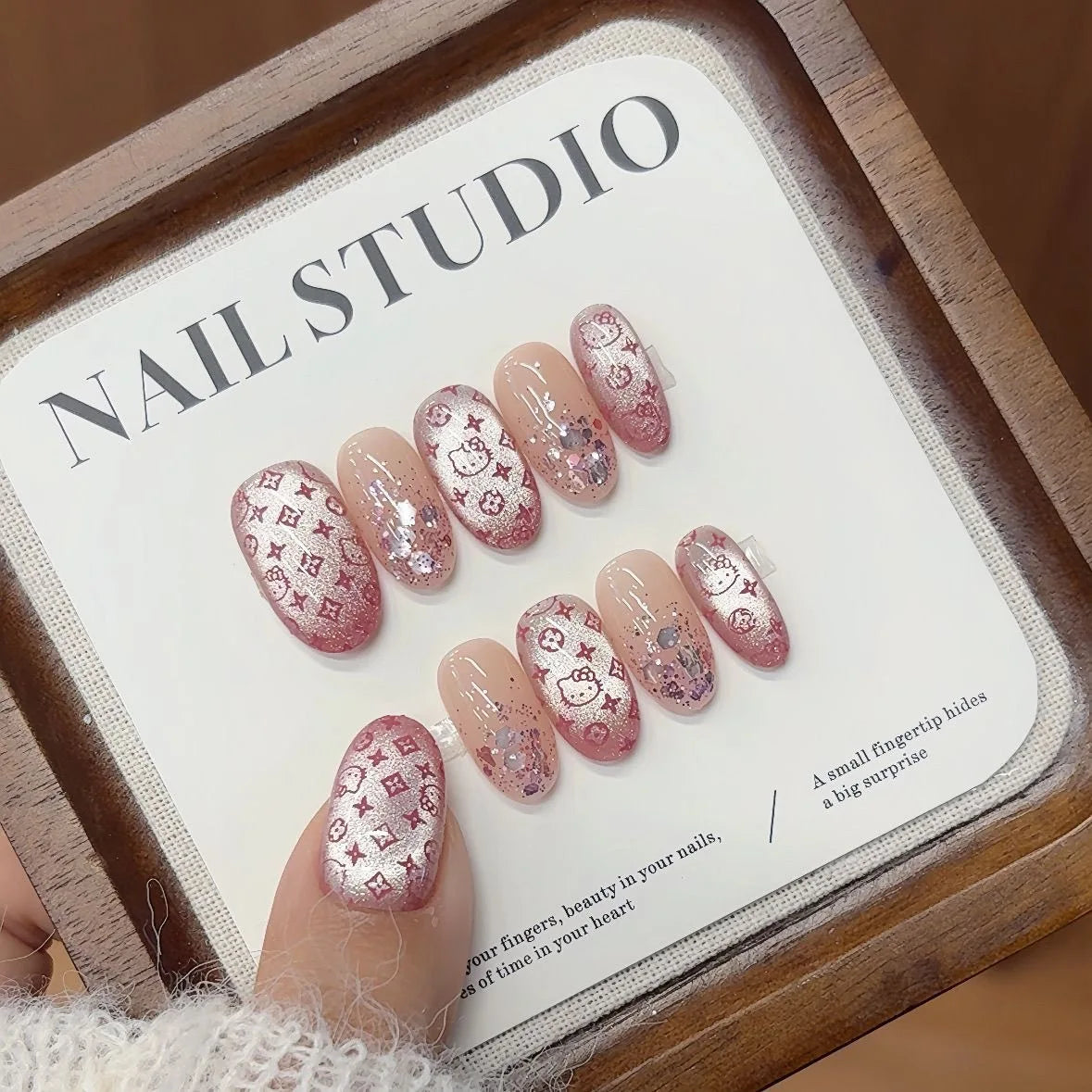 10PCS Summer BrownThe Polka Dot Cat's Eye Short Nail Art Hello Kitty Cute Notes Handmade Acrylic Fake Nail Gift