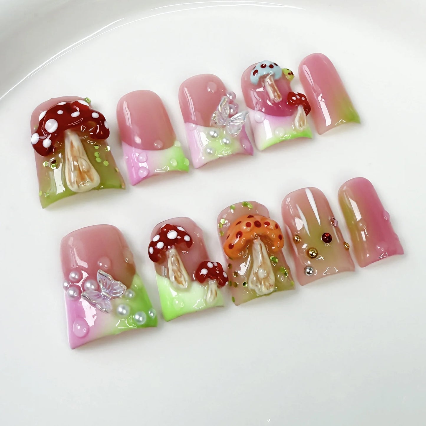 10pcs Pink Duckbill Handmade Press on Nails Art Simple White French Short Fake Nail Wearable Rhinestones Design False Nails Tips