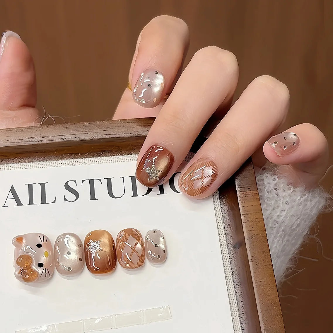 10PCS Summer BrownThe Polka Dot Cat's Eye Short Nail Art Hello Kitty Cute Notes Handmade Acrylic Fake Nail Gift