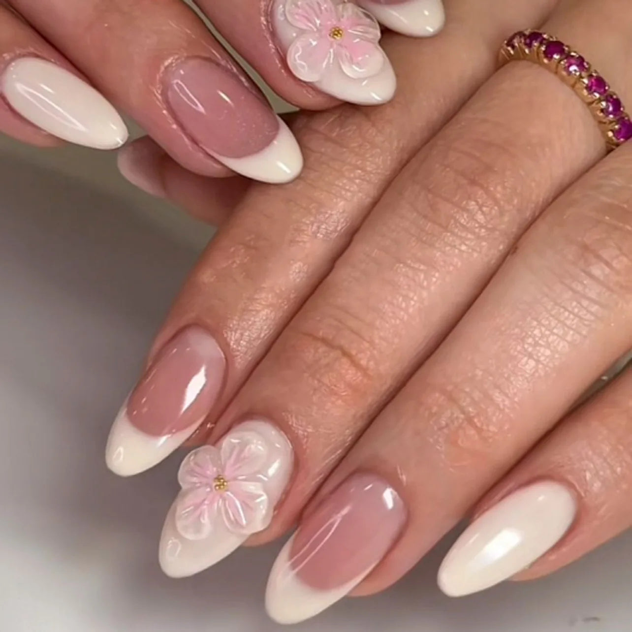 24pcs Mid-length Almond Press on Nails Sets Wearable Gradient Pink Flower Pearl Design False Nail French Fake Nail Finished Tips