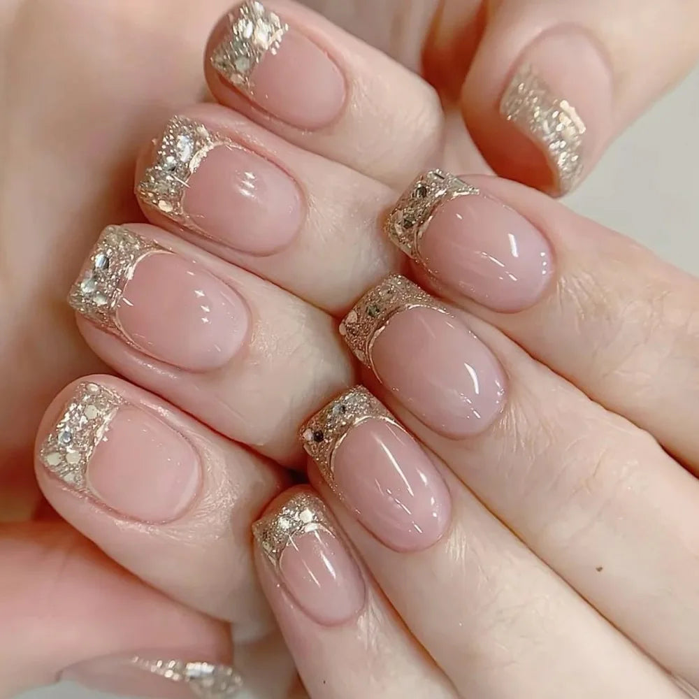24Pcs Medium Short Square False Nails Glittering Nail Art White Wearable Fake Nail Silver French Full Cover Press on Nail Tips