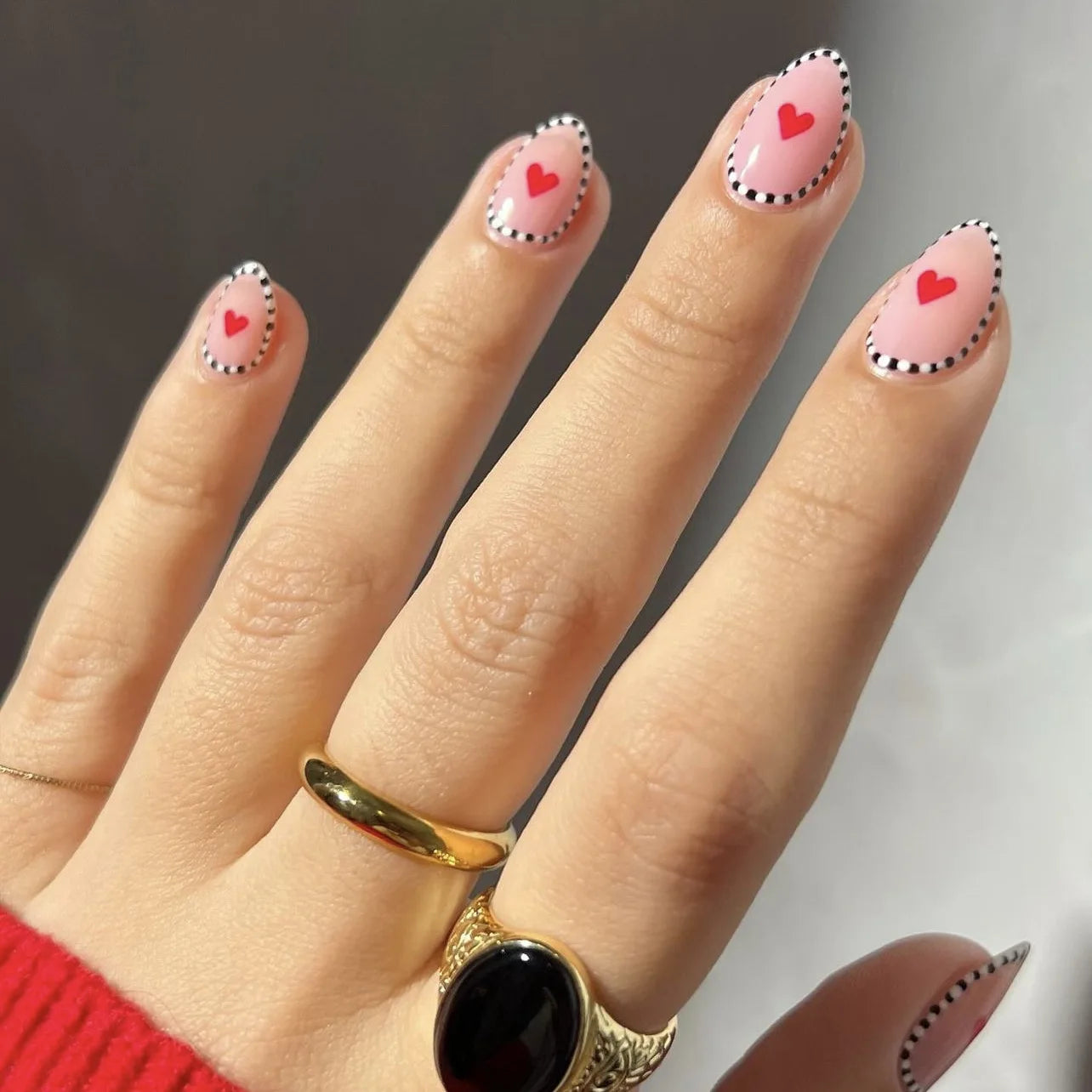 24Pcs Solid Nude Color Fake Nails with Jelly Glue Short Almond Press on False Nails Wearable Oval Finished Full Cover Nail Tips