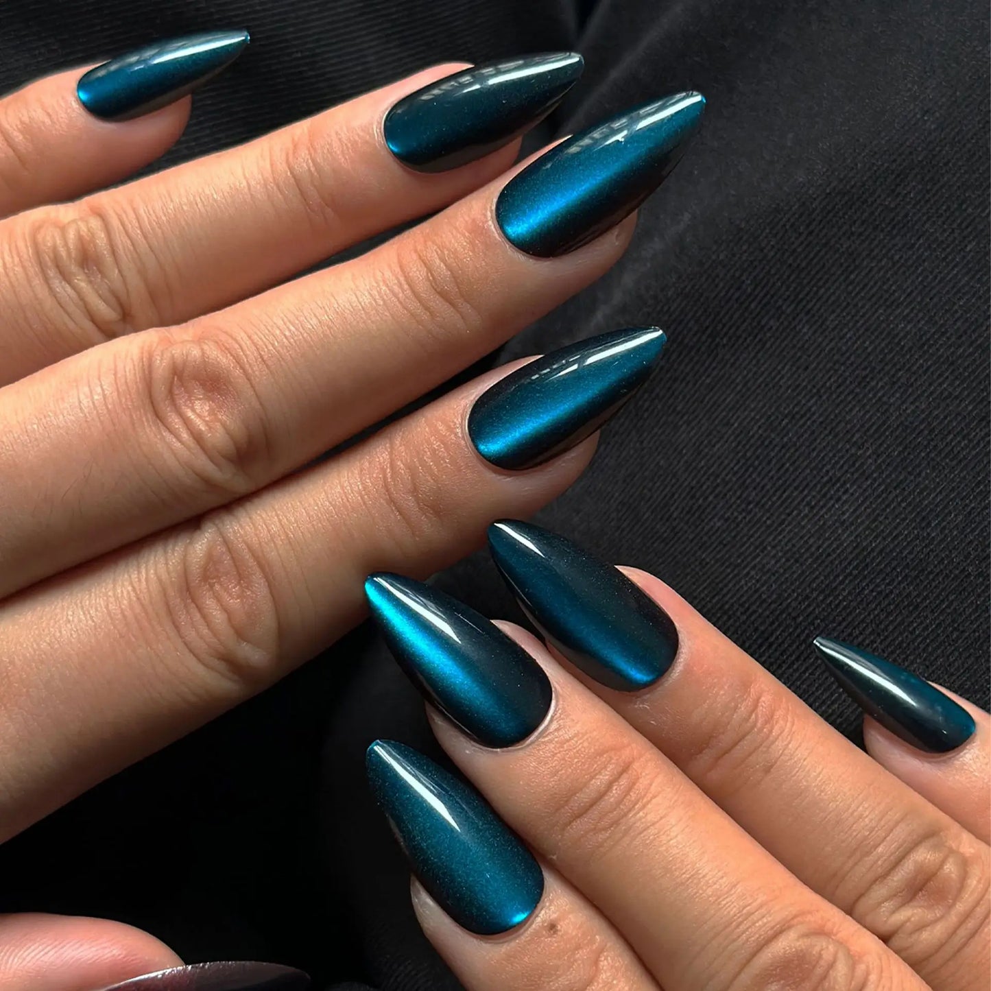 24pcs Wearable Full Cover Nail Mid-length Almond Press on Nails Set Spring Summer Green Cat's Eye False Nails Finished Fake Nail