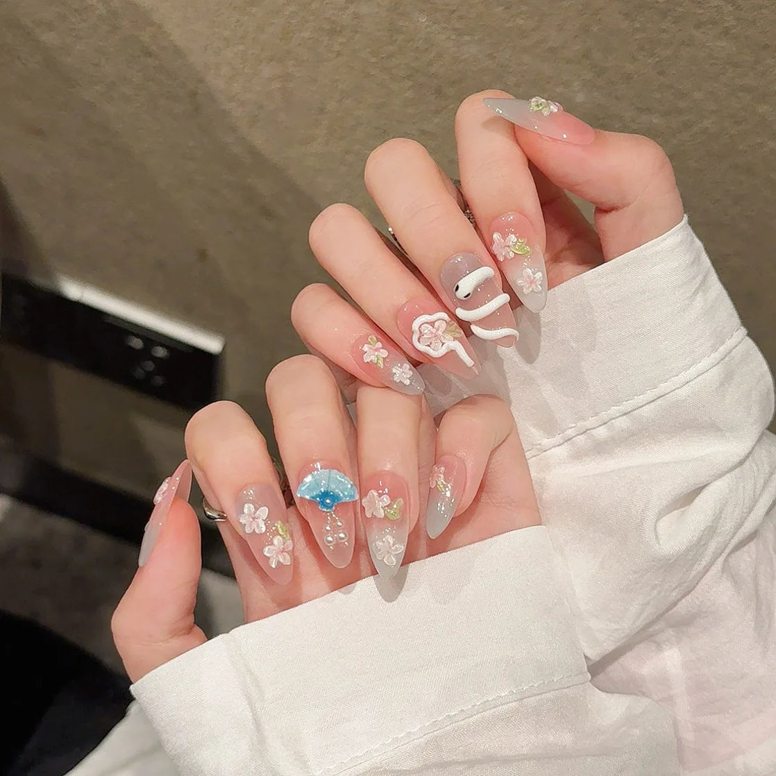 Handmade Press on Nails 3D Flower Snake Design Fake Nail Tips for Girls Wearable Detachable Sweet Gradient Almond False Nails