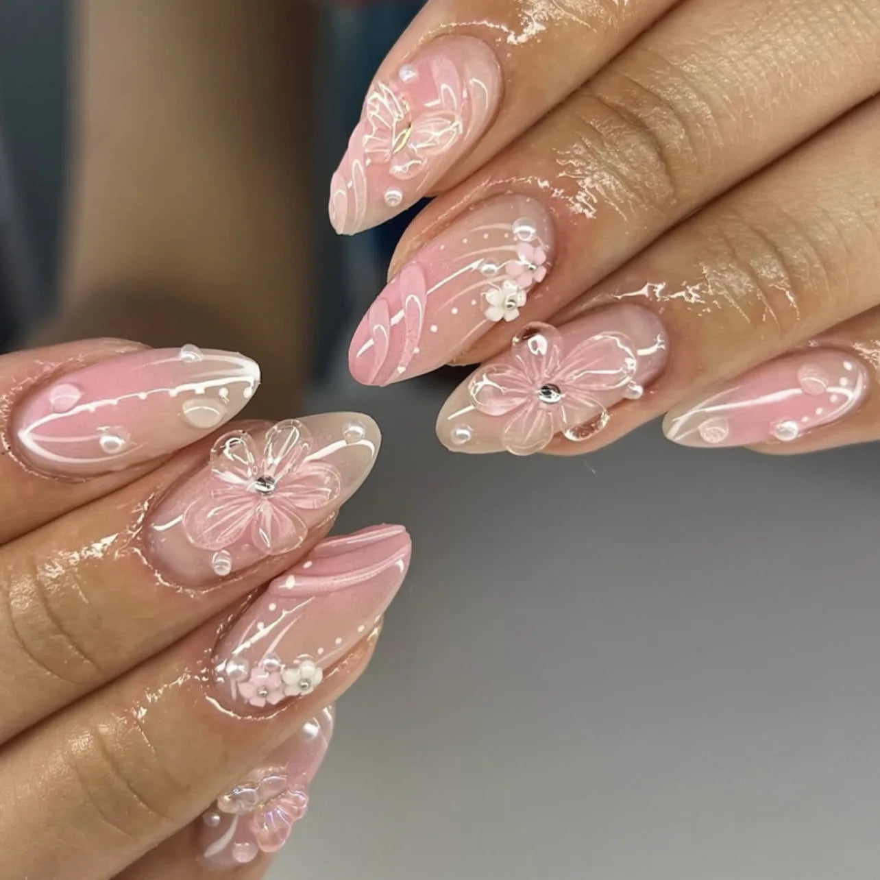 24Pcs Sweet Cool Almond Nail Set Press on Acrylic Nails 3D Floral Butterfly Fake Nail Full Cover French Tip Artificial Nails Art