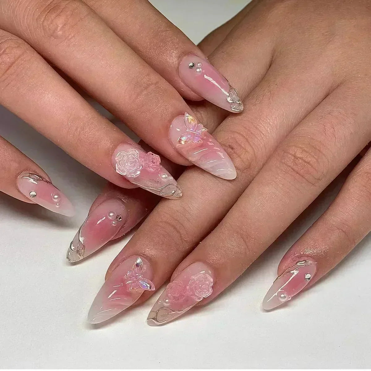 24Pcs White Almond False Nails Ballet with French Design Wearable Fake Nails Gradient Simple Full Cover Press on Nail Tips Art