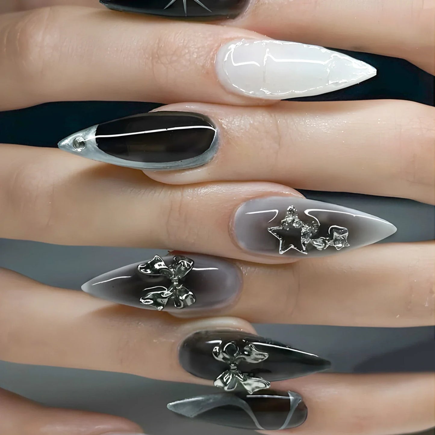 Wearable Stars Y2k Nails Press On Short Square 24pcs Fake Nails Silver Stripes False Nails Decoration Glitter Nail Tips Finished