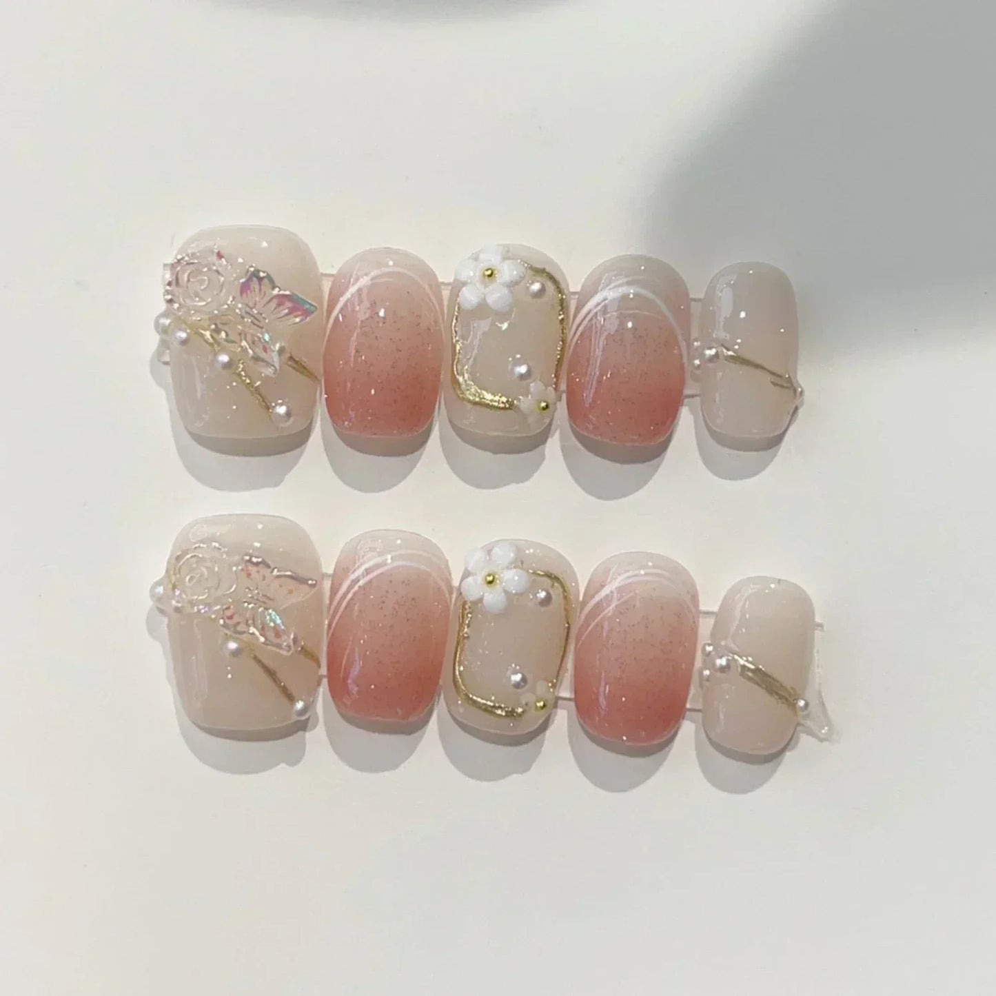 10Pcs Pink Handmade Press On Nails Full Cover Bear Heart Design Short Round Rhinestone False Nails Wearable Manicure Nail Tips