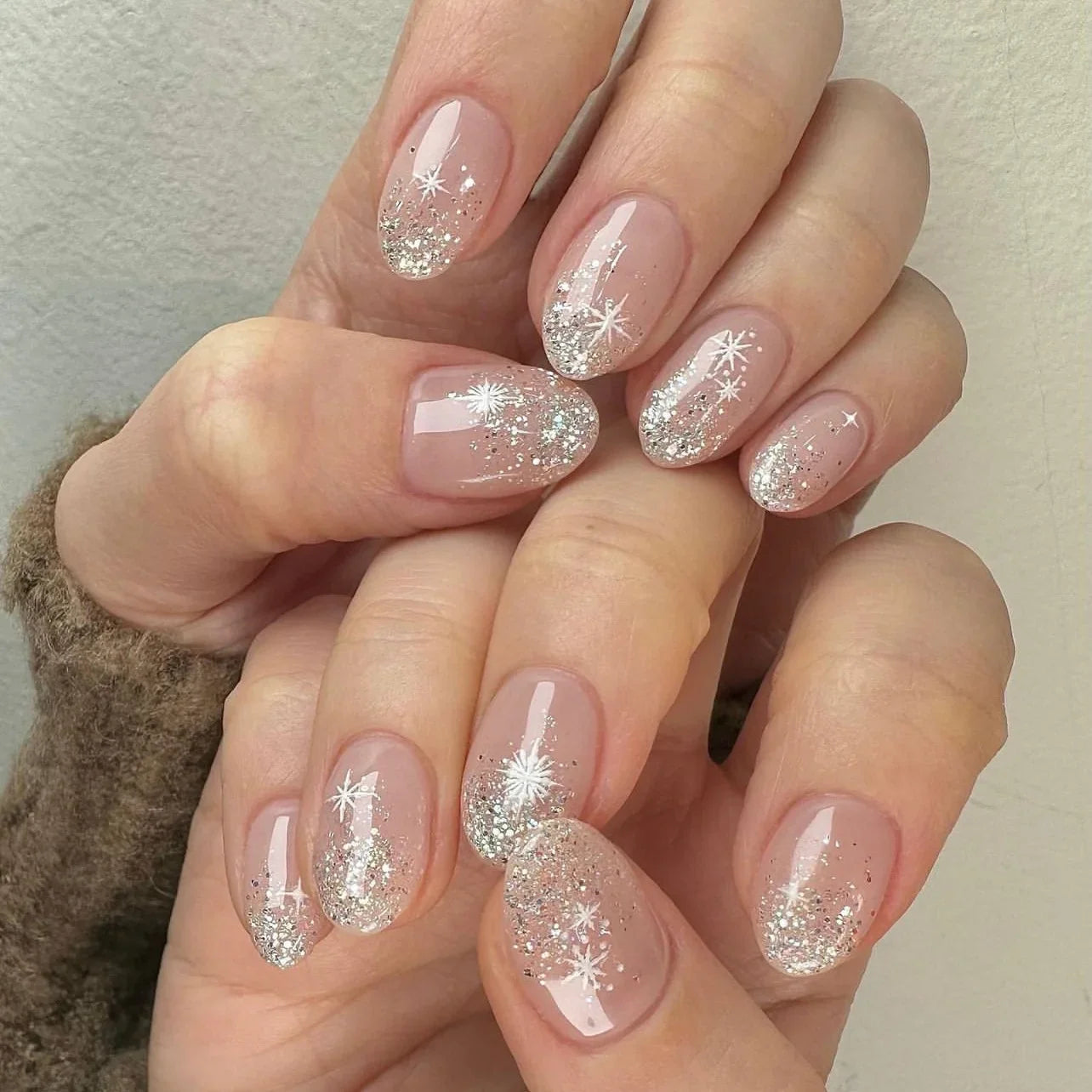 24pcs French Simple Fake Nails Ins White Edge Nude Color False Nail Tips Almond Stick on Nail Patch for Girl Lady Manicure Tools