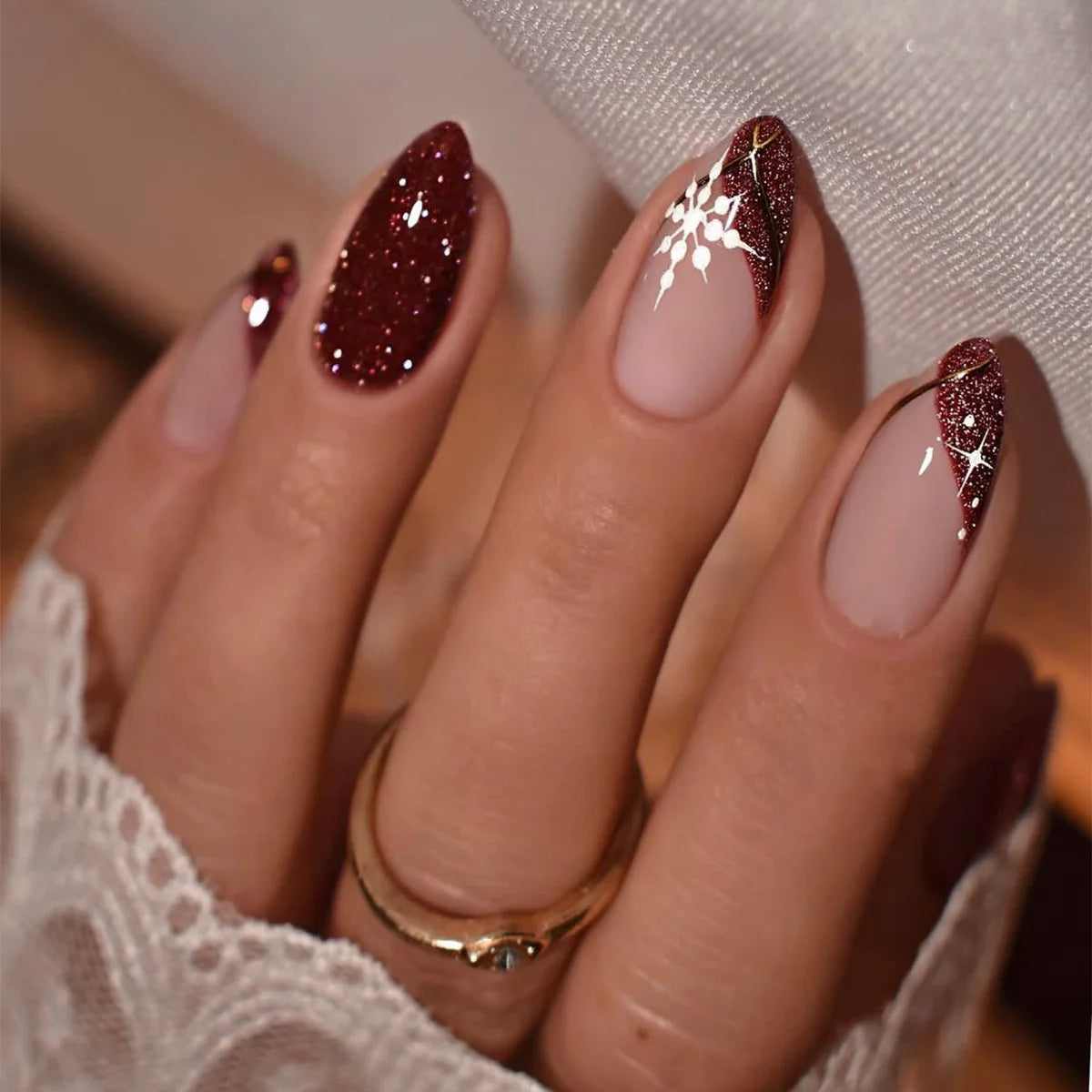 24pcs Christmas Snowflake Almond False Nails Art Wearable Glitter Red Full Cover Nail Tip with Stripe Design Press on Fake Nails