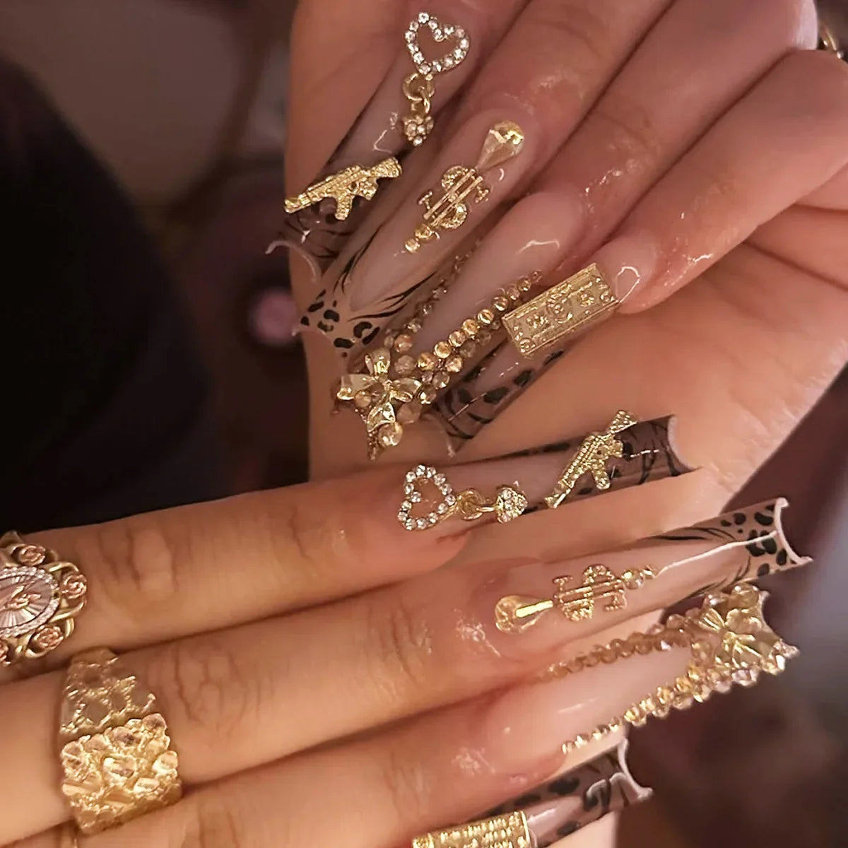 24Pcs Long Square Head French Fake Nail Tips 3D Love Heart Design Press on Nails with Rhinestone Pattern Wearable False Nail Art