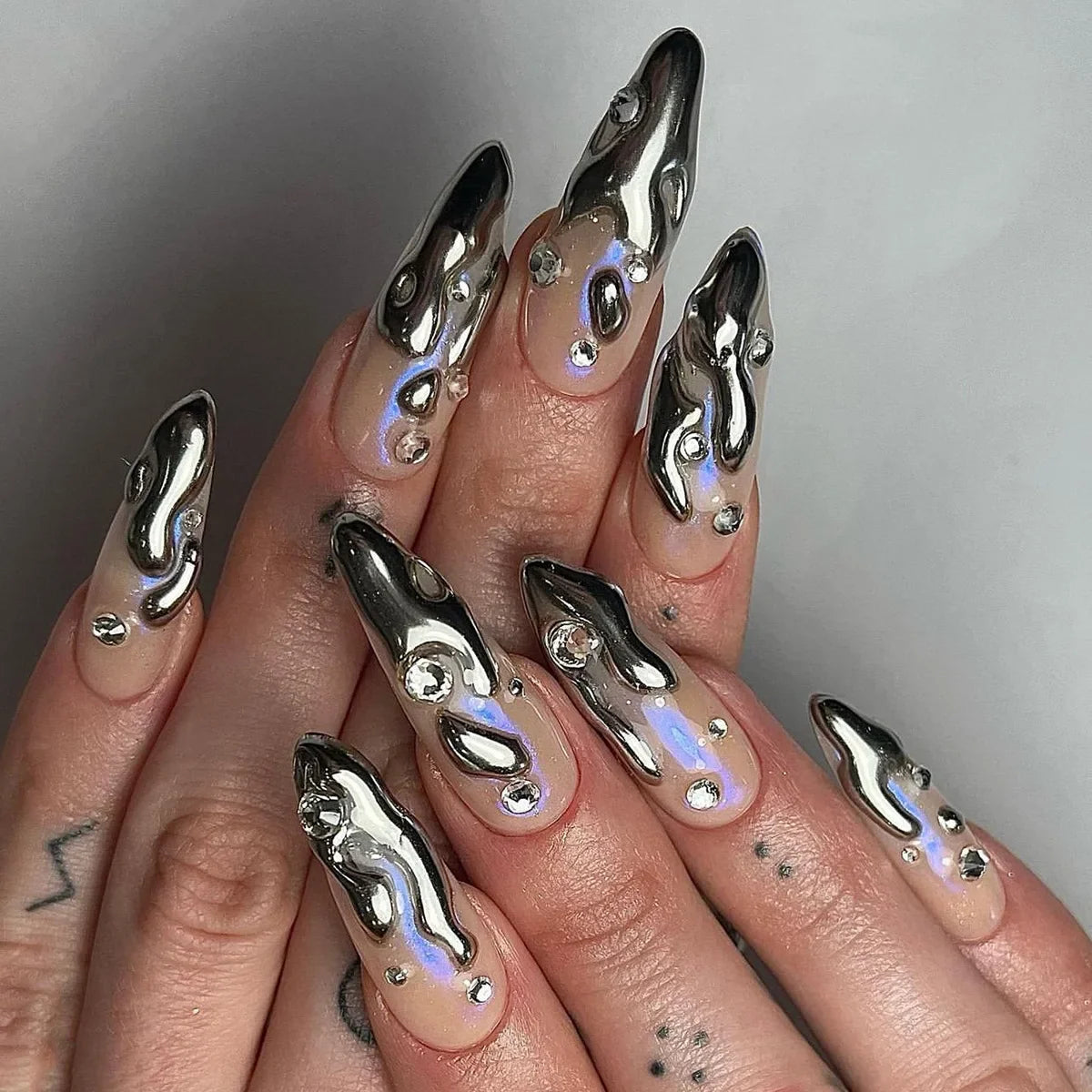 24Pcs White Almond False Nails Ballet with French Design Wearable Fake Nails Gradient Simple Full Cover Press on Nail Tips Art