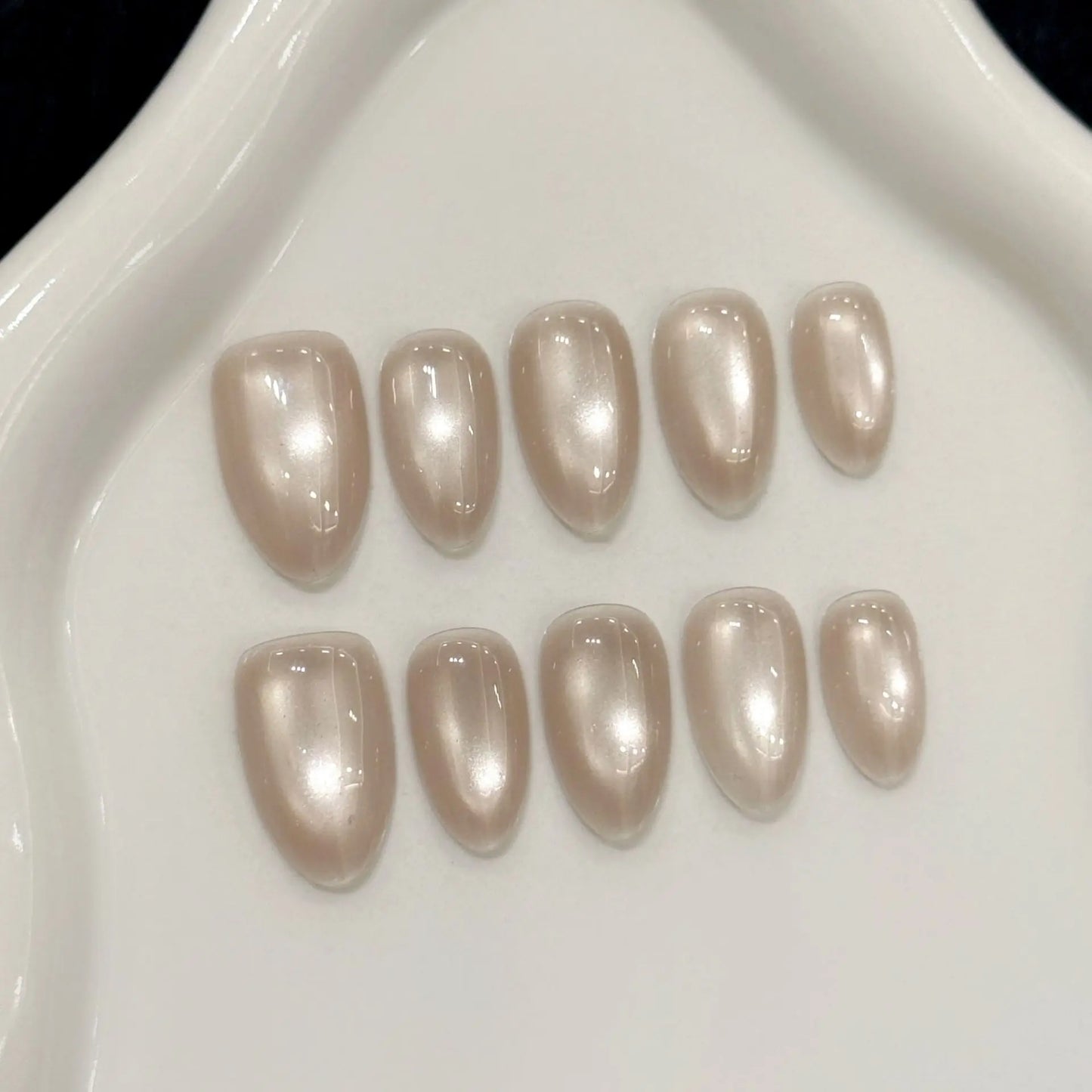 10pcs Handmade Press On Nails Solid Color Glossy Glass Beads Cat's Eye False Nails Full Cover Short Almond Fake Nail For Women