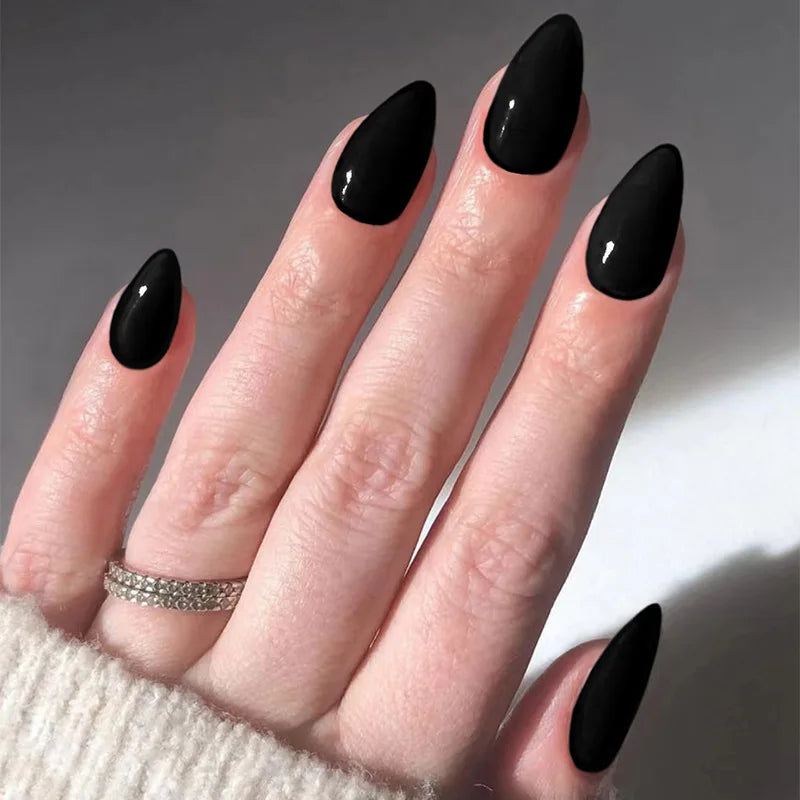 24Pcs Simple Green French False Nails Short Almond Fake Nails with Wave Line Design Wearable Round Head Press on Nail Tips