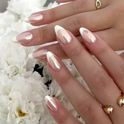 24Pcs Simple Green French False Nails Short Almond Fake Nails with Wave Line Design Wearable Round Head Press on Nail Tips