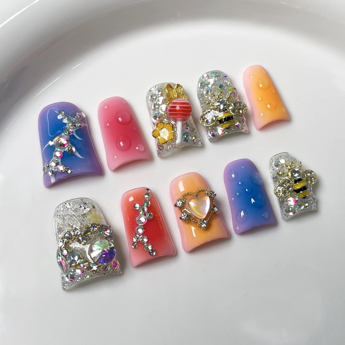 10pcs Pink Duckbill Handmade Press on Nails Art Simple White French Short Fake Nail Wearable Rhinestones Design False Nails Tips