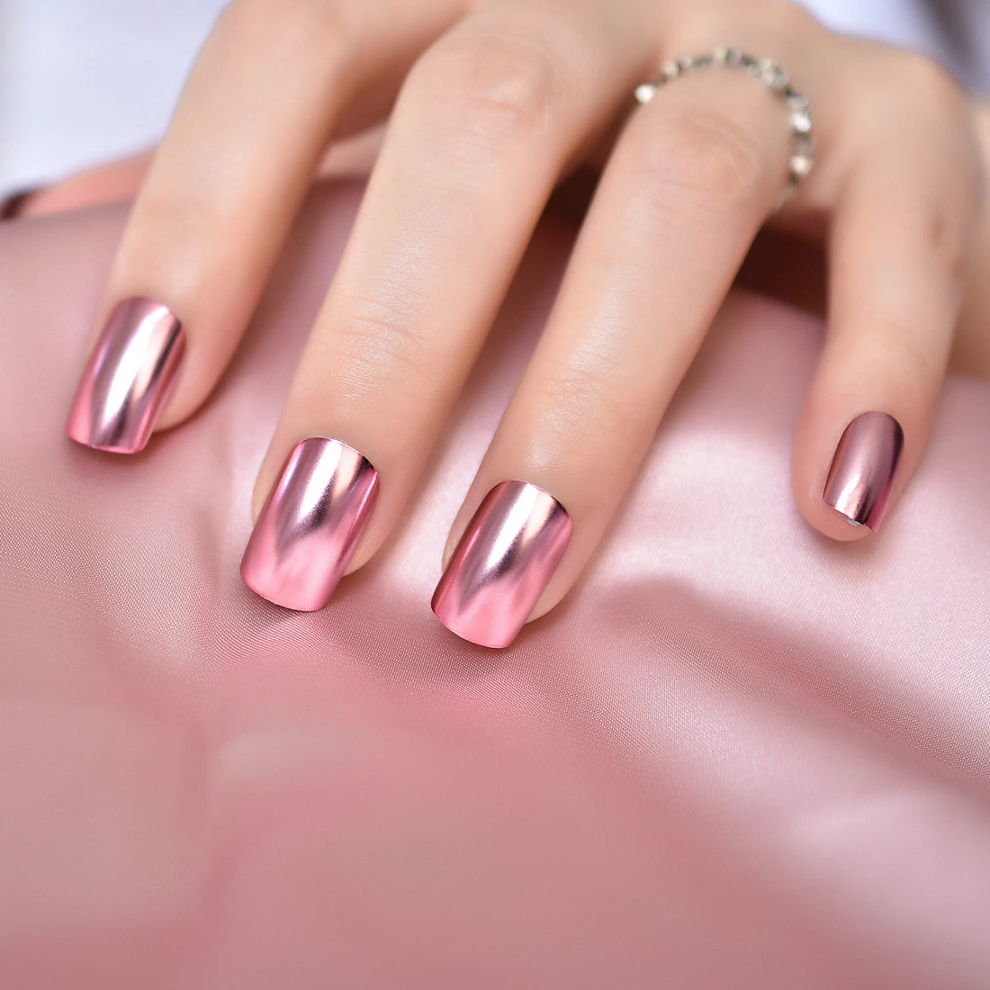Chrome Punk Metallic PinkSquare Press On False Nails Medium Short Length Fingernails Bright Acrylic Manicure Art Tips 24pcs/Set