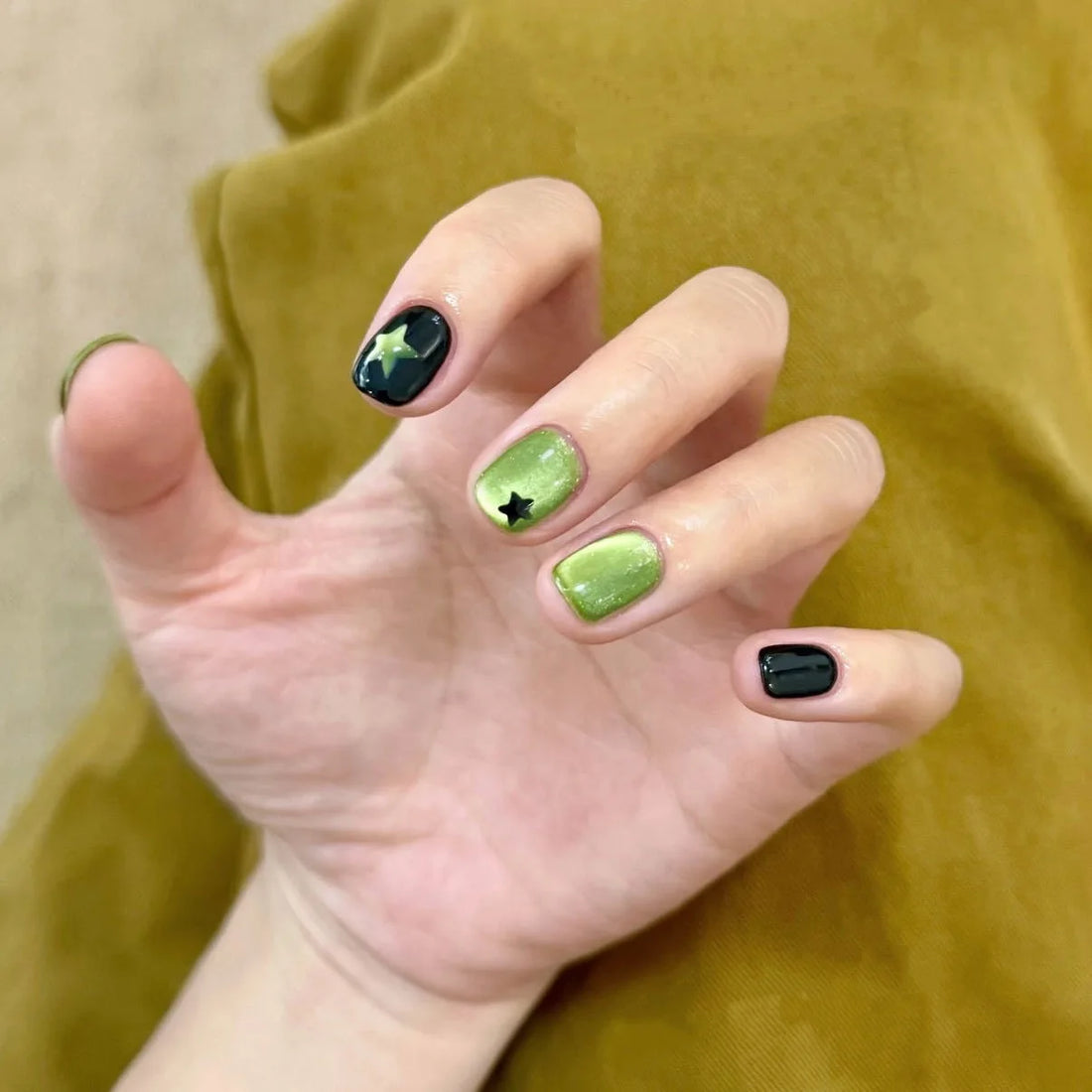 10pcs Handmade Press on Nails Short Oval Star Green Apple Cat's Eye False Nail for Women&Girls Detachable Wearable Fake Nail