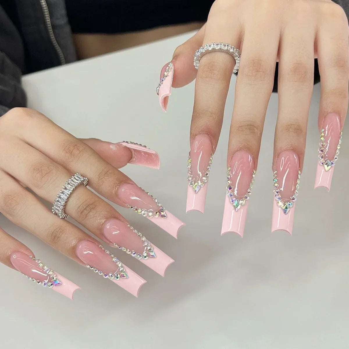 24Pcs Long Square Head French Fake Nail Tips 3D Love Heart Design Press on Nails with Rhinestone Pattern Wearable False Nail Art
