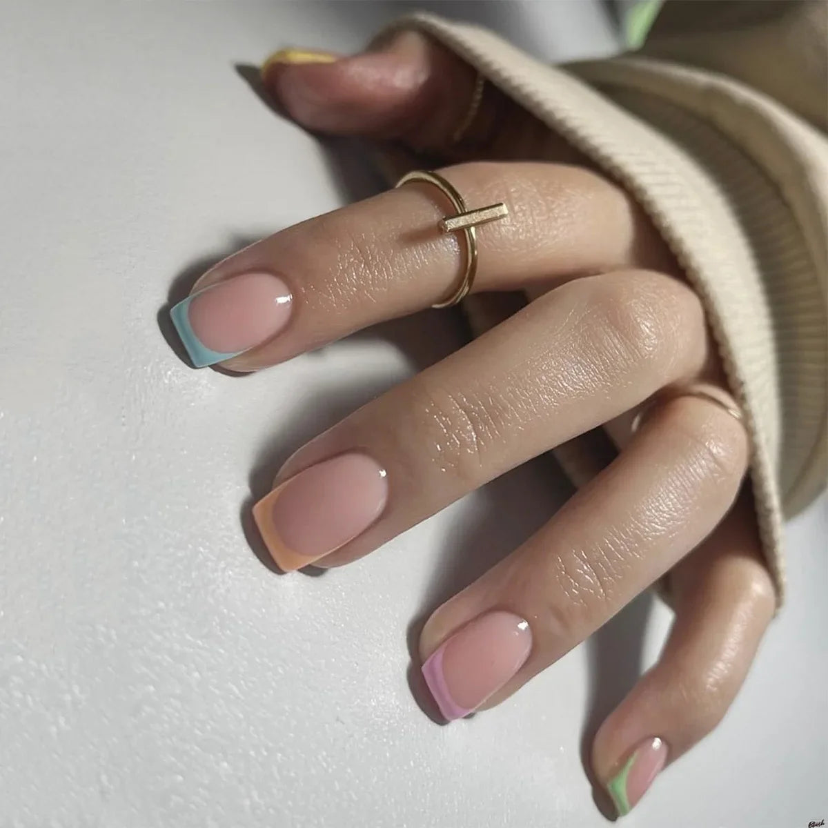 Yellow French Fashion Wearable Nail Art Summer Simple Short Almond Fake Nails Detachable Finished False Nails Press on Nails