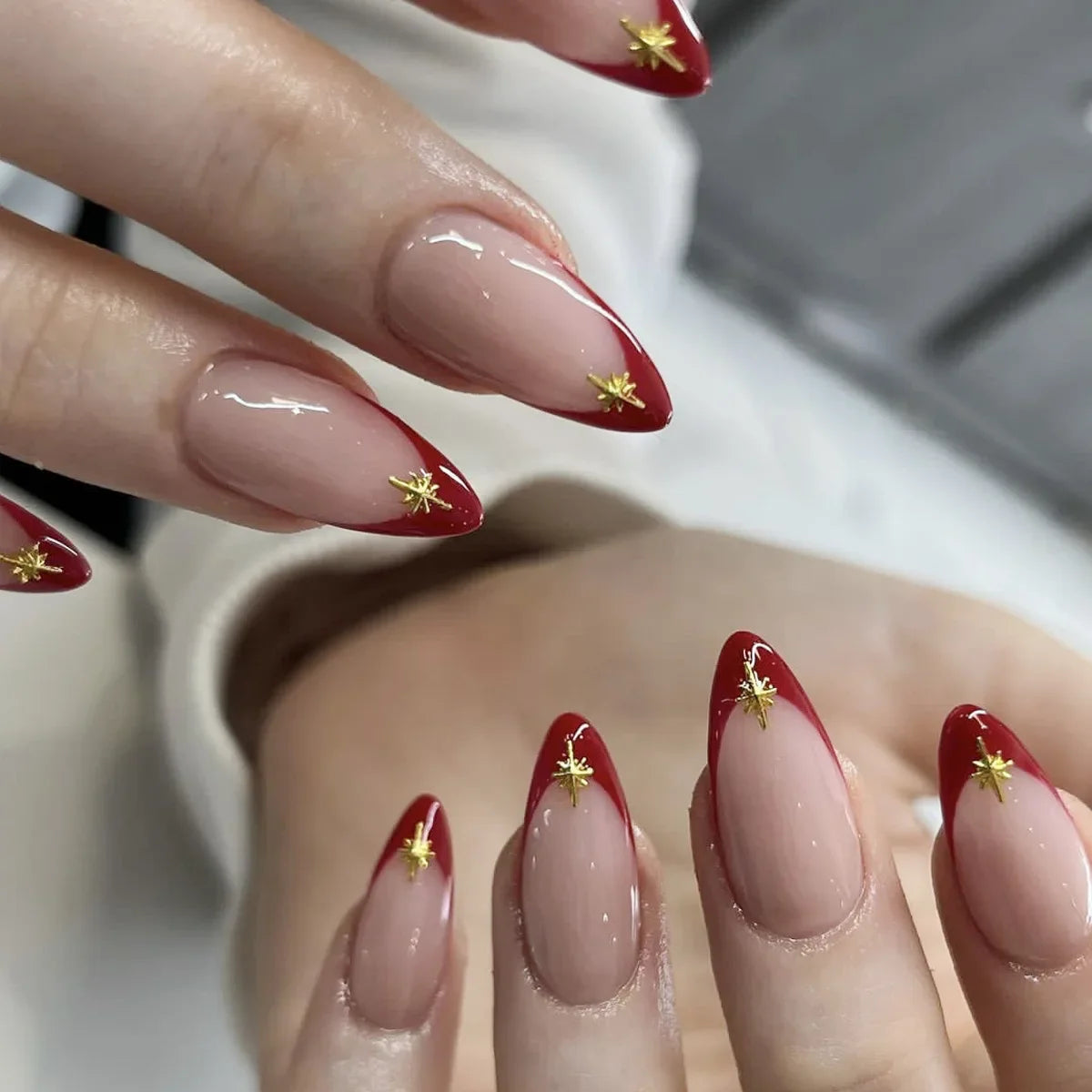 24pcs Short Almond Pink French False Nails Star Design Press on Nails Fake Nails DIY Manicure Detachable Stick-on Nail Tips