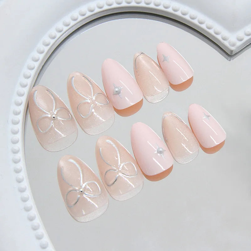 24Pcs Cat's Eye Design Fake Nail with Pearl Short Round Head Press on False Nails Silver French Bow Pattern Full Cover Nail Tips