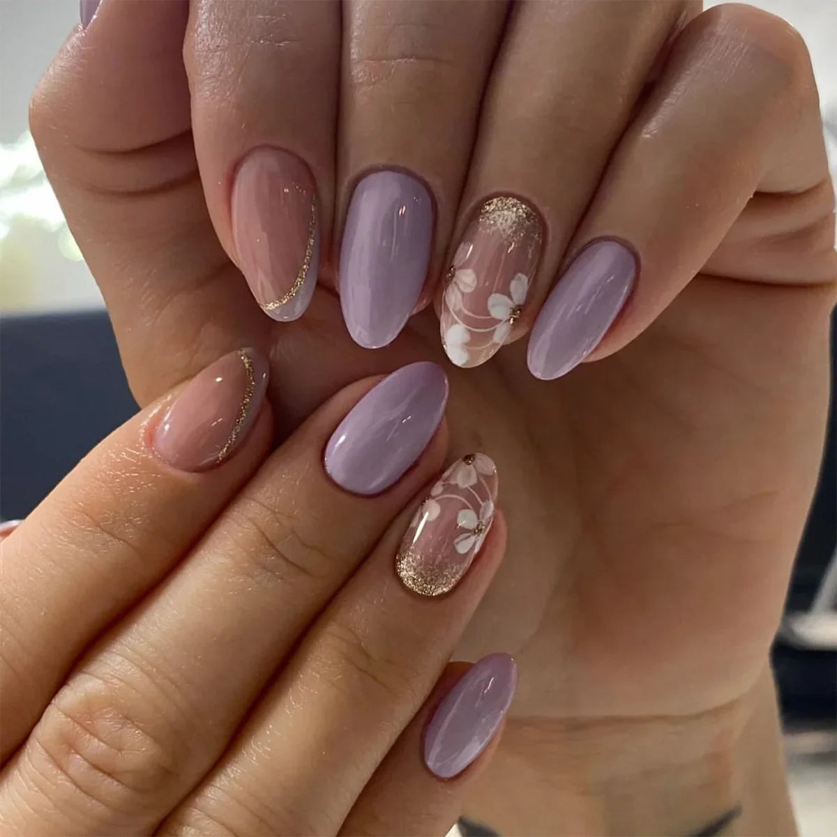 24pcs White Flower Fake Nail Tips Ins Yellow Pink Blush False Nails Wearable Full Cover European Almond Shaped Press on Nails