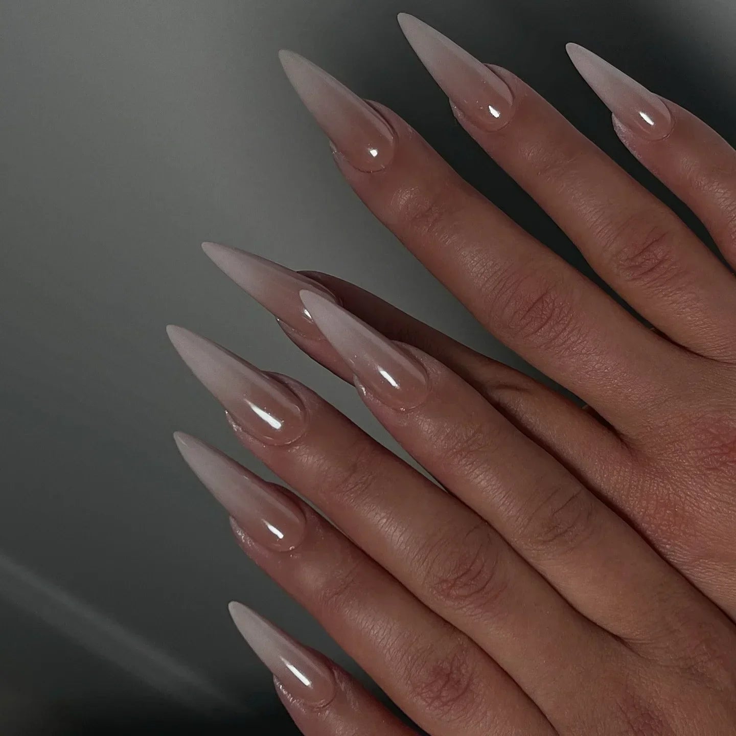 24Pcs White Gradient Press on False Nails Acrylic Stiletto Almond Fake Nail Wearable Solid Color Simple Full Cover Manicure Tips