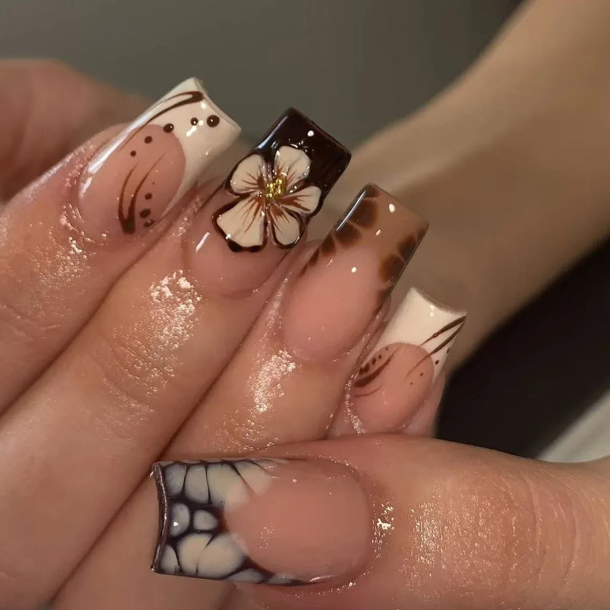 Selected Variant Image