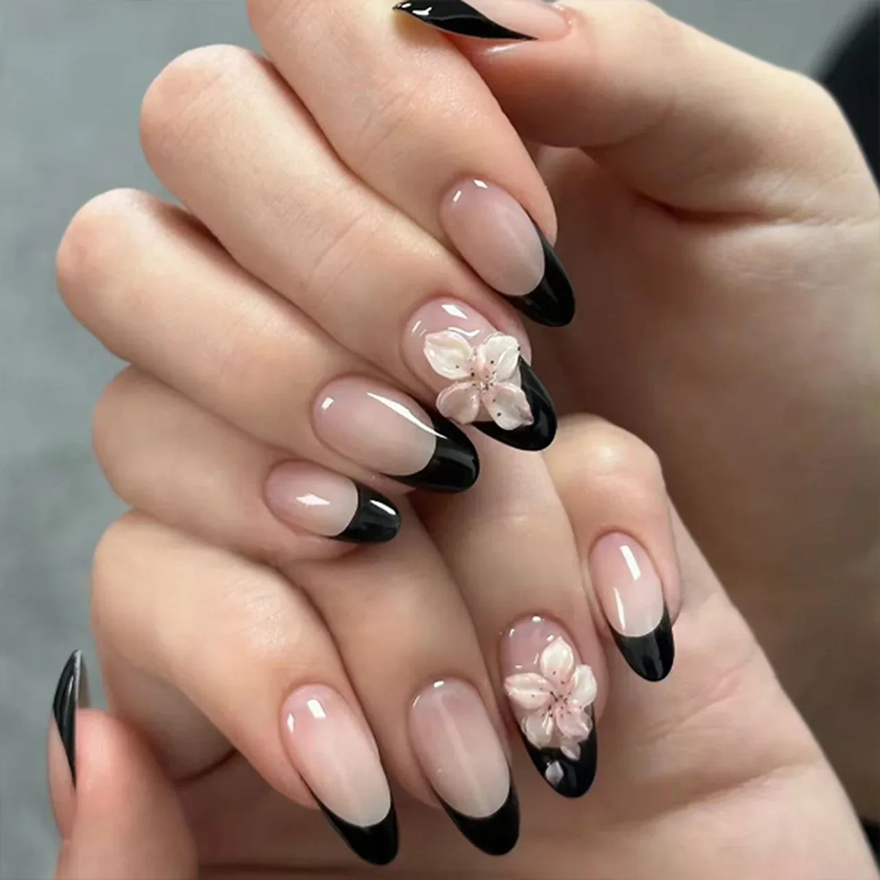 Pink Magic Mirror French 3D Flowers Nail Art Fashion Almond Wearable False Nails Detachable Finished Fake Nails Press on Nails