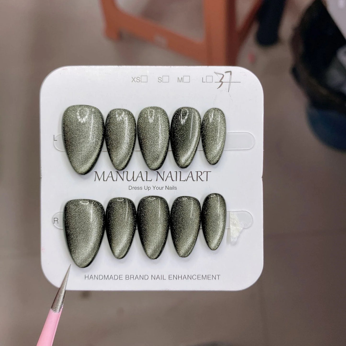 10pcs/bag Short Almonds Handmade Press On Nails Black Silver Moonlight Cat Magnetic Detachable False Nails