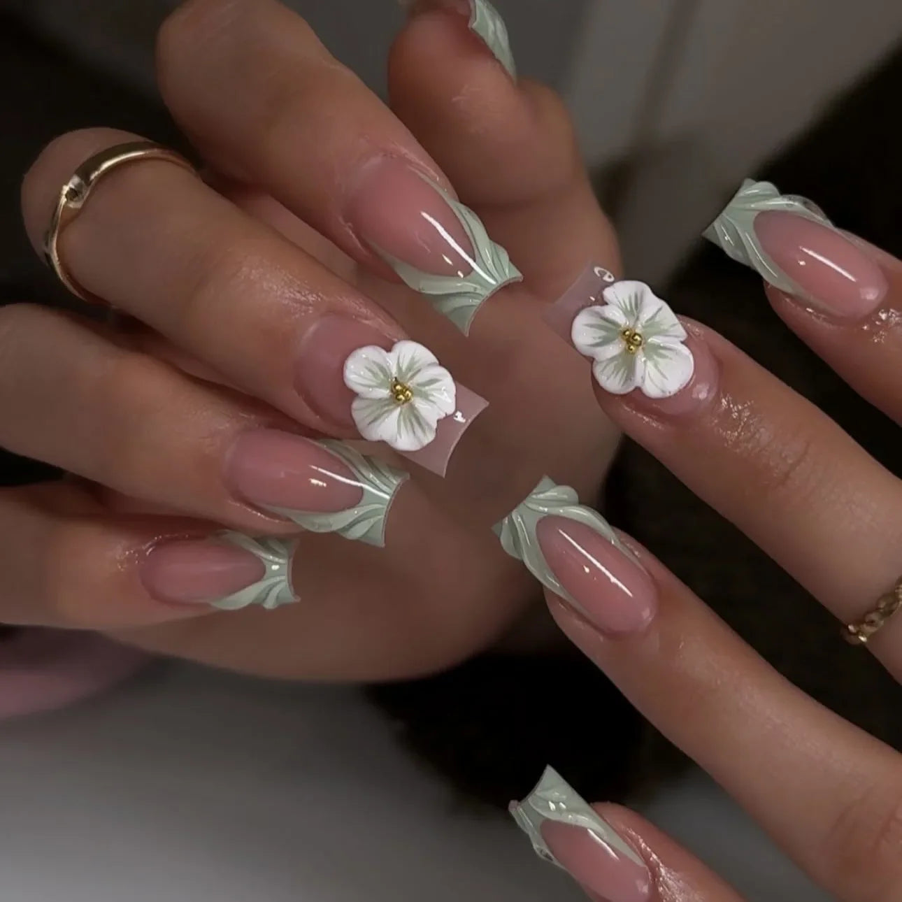 24pcs Blush Pink French Press On Nails Hand-painted White Flower Gold Ball Designs Fake Nail Short Square Korean False Nail Tips